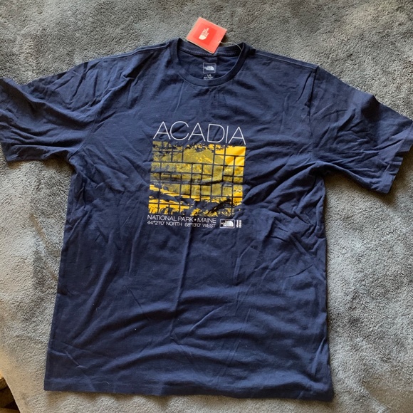 The North Face Other - NWT the north face Acadia mens Large t shirt